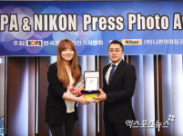 2016 코파&니콘 어워즈 포트레이트 최우수 TV리포트 문수지 기자[포토]