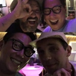 또 만났네…윤종신, 세계적 아티스트 브레인워시·ZEVS와 인증샷