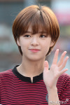 트와이스 정연 환한 손인사[포토]