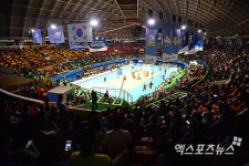 KOVO컵 결승 개천절을 맞아 가득 찬 청주실내체육관[포토]