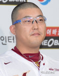 [미디어데이] 삭발머리와 유광점퍼에 담긴 넥센-LG의 의지