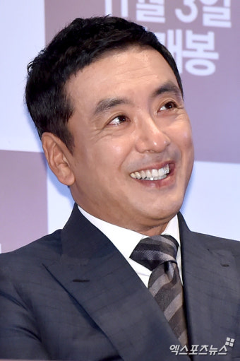 김승우 '웃음이 멈추지 않아~'[포토]
