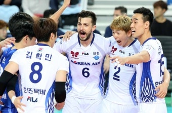 '공격+블로킹 완벽' 대한항공, 한국전력 셧아웃 승리 '2연승'