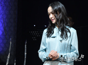 '컴백' 김윤아, 고통스런 음악이 주는 행복(종합)