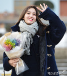 전소미, 환한 미소로 중학교 졸업…한림연예예술고 진학 예정