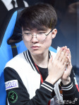 '페이커' 이상혁 '핫팩은 필수에요'[포토]