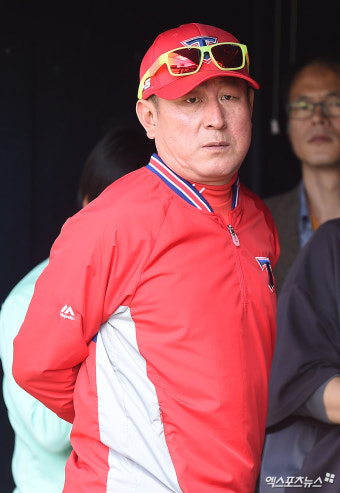 김기태 감독 '오늘 경기에 집중'[포토]