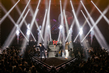 어반자카파, 전국투어 서울 콘서트 8천 관객 성료…입담+재미 폭발