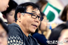 김주성 父 김덕환 씨 우리아들 최고[포토]
