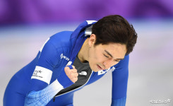 주먹 불끈쥔 이승훈 잘 달렸어[포토]