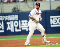 초이스 선취 2타점 적시타[포토]