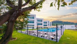 포항 구룡포, 초대형 야외수영장 갖춘 가족여행펜션 ‘화이트7풀빌라펜션’