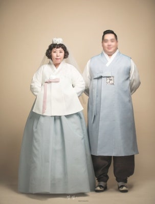[공식입장] 개그우먼 신기루, 내년 1월 5일 결혼…박나래·장도연 축사 | 포토뉴스