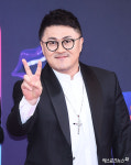 제이펠라즈 | [엑's HD포토] 데프콘 '브이~'