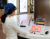 롯데컬처웍스, 롯데시네마 건대입구점에 태블릿 키오스크 등 최신 IT기술 도입