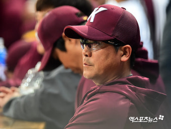 '경기 지켜보는 키움 장정석 감독'[포토]