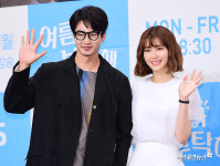 김산호-나혜미 포즈는 똑같이[엑s HD포토]