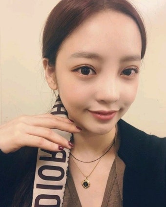 구하라, 돋보이는 또렷한 이목구비 