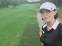 박은혜, 골프복+선캡도 완벽 소화…#휴가 #골프 [★해시태그]     