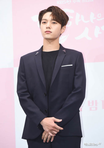 매니지먼트 이상 측 