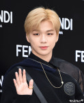 강다니엘 부드러운 눈빛[엑s HD포토]