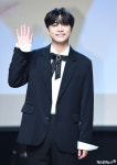 이우 미소 활짝[엑s HD포토]