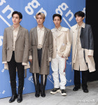 더로즈 패션에 관심많은 꽃미남 밴드[엑s HD포토]