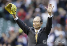 16구단 필요성 제기, 소프트뱅크 회장 팀 더 생겨야