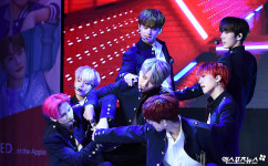 이엔오아이 9개월 만의 컴백[엑s HD포토]