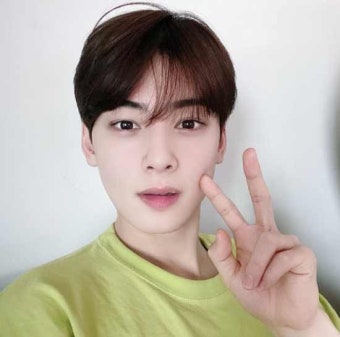 차은우, 셀카에서도 빛이나는 꽃미모 '앗 눈부셔'