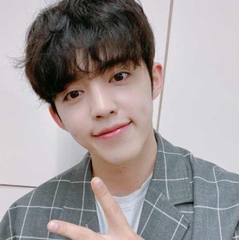 '세븐틴' 에스쿱스, 활동 중단 이후 근황…'더 훈훈해진 꽃미모'