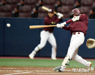 김병휘 청백전에서 안타[포토]