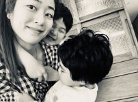 유지태♥ 김효진, 껌딱지 두 아들에 행복 뒤로 업고 앞으로 안고 [★해시태그]