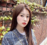 아이즈원 혜원, 머리에 벚꽃 달고 심쿵 미모…누가 꽃이야? [in스타]