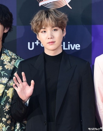 BTS 슈가 어쩌나…美사이비교주 짐 존스 연설 인용 '사과'→