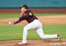 양현 무실점으로 막는다[포토]