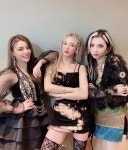 효연X전지우X에일리, 완벽 걸크러시 눈길...수영 이 조합 너무 좋아 [★해시태그]