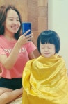 '백종원♥' 소유진, 집에서 막내딸 헤어컷…바가지머리 '귀여워' [★해시태그]