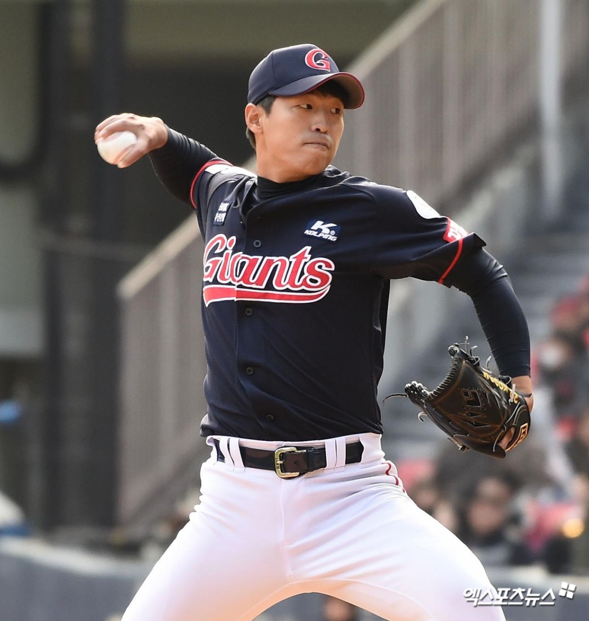 롯데 콜옵션 불이행 우려, 한화 폰세 MVP 선정 소식 시장 파장 예상