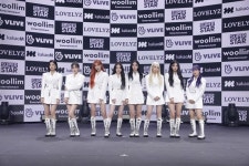 짝사랑 흑화 콘셉트…믿듣 러블리즈, 오블리비아테로 강렬한 컴백[종합]