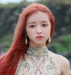 ‘숲의 아이’ 오마이걸 유아, 유일무이 ‘유아’독존 [K-POP포커스]