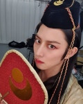김희철, 38세 나이 잊게 만드는 美친 비주얼…만찢남 그 자체 [★해시태그]