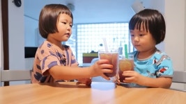 김나영, 두 아들 위한 김밥+주스 만들기…거실 깜짝 소풍 (노필터TV) [종합]