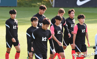 U-23 올림픽대표팀 '국가대표팀과 맞대결'[포토]