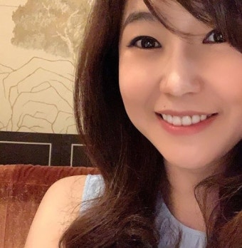 강수정, 여유로운 홍콩 일상…물오른 청순+단아 미모 [해시태그]