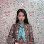 아이유, 시선을 사로잡는 고급스러움…인간 구찌 그 자체