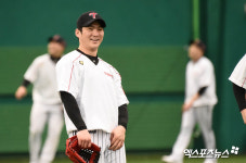오지환 스프링캠프 기분 좋은 스타트[포토]