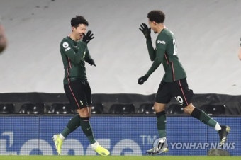 ‘손흥민 자책골 유도’ 토트넘, 풀럼에 1-0 리드 (전반 종료)