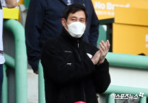 SSG랜더스필드를 찾은 용진이 형, 유통라이벌 경기 첫 승까지 직관! [김한준의 사이드앵글]