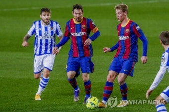 경고받으면 레알전 못 뛰는데… 쿠만 “메시-더 용 휴식 없다”